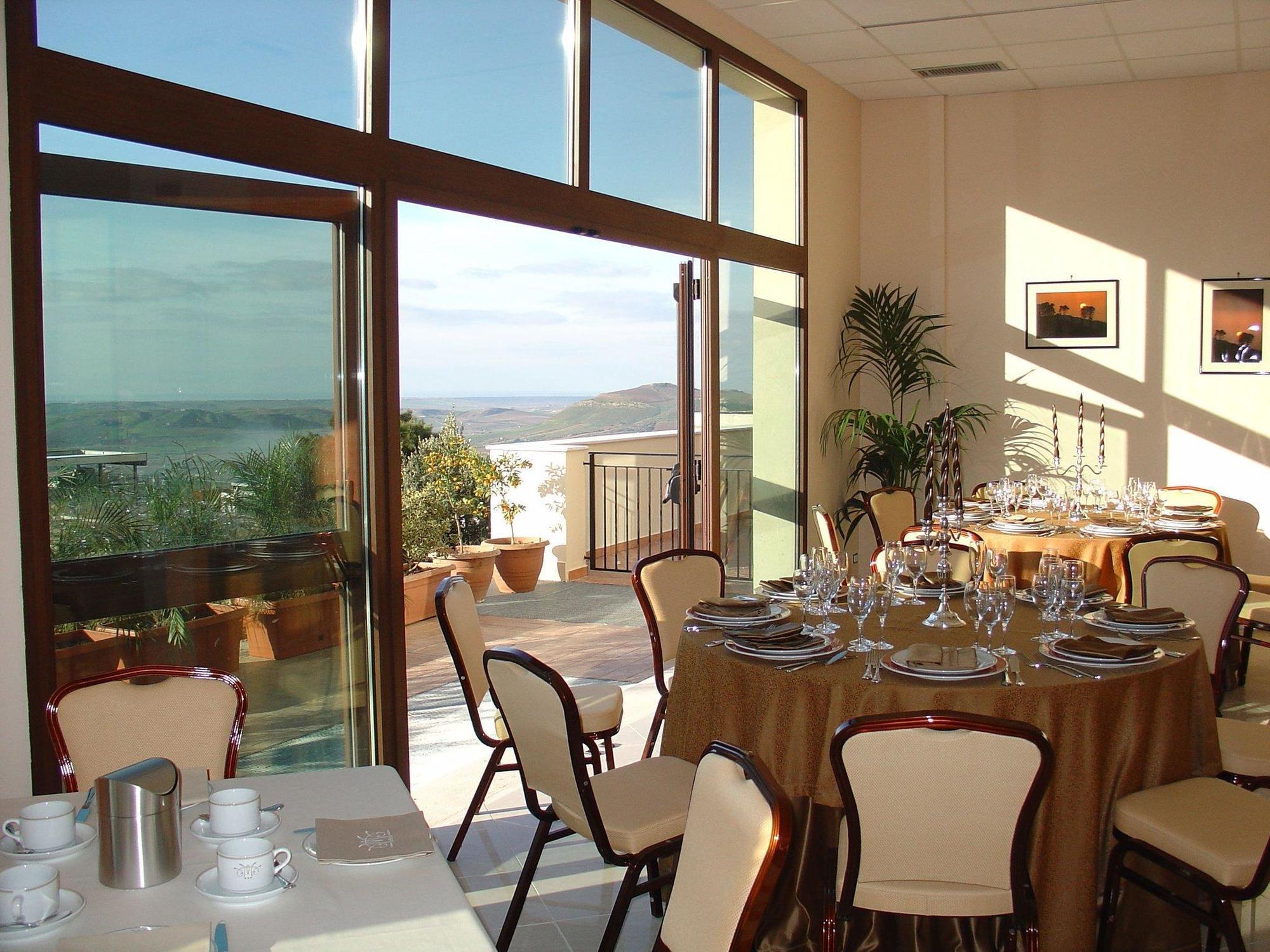 Hotel Villa Mokarta Salemi 餐厅 照片