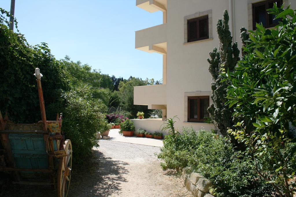 Hotel Villa Mokarta Salemi 外观 照片